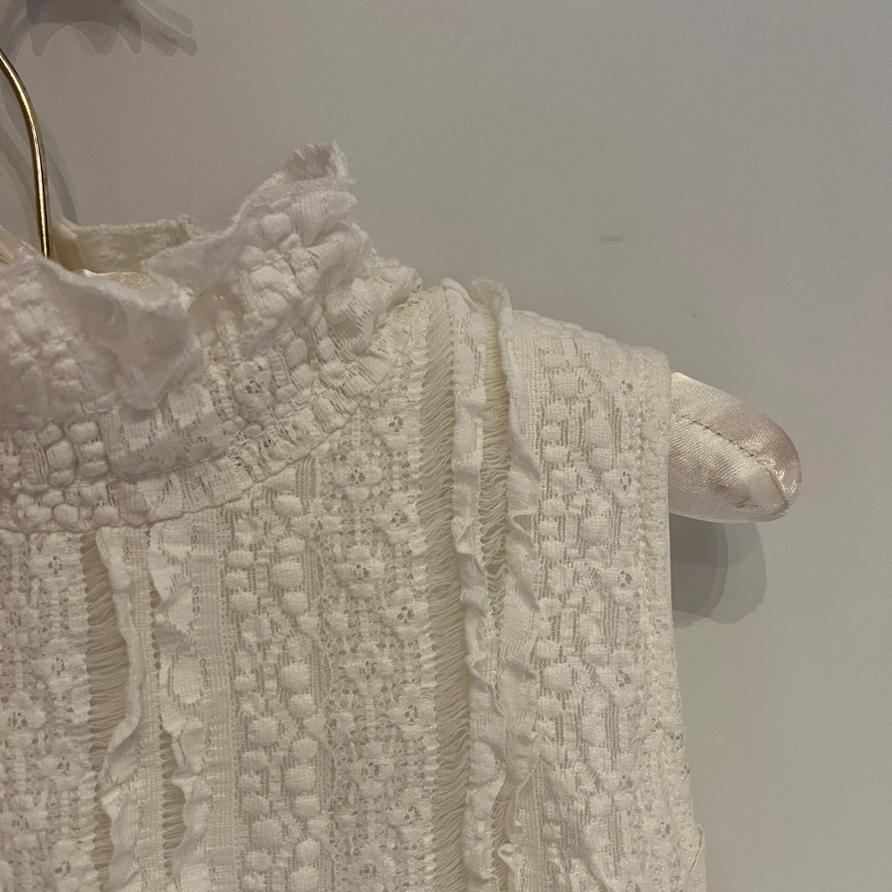 Lace High-Neck Sleeveless Top